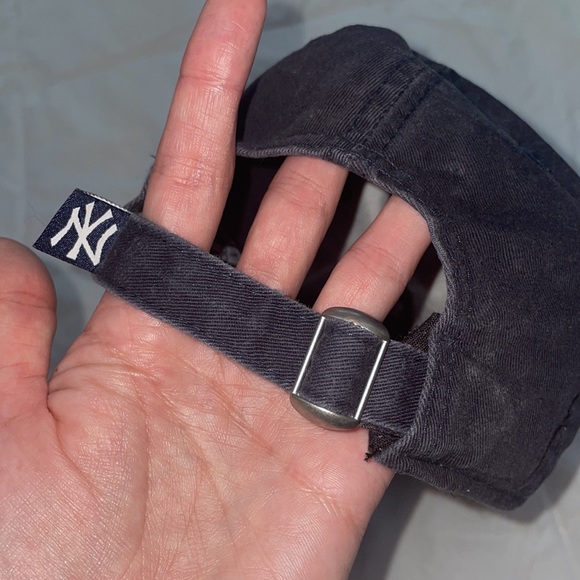 New Era women’s baseball hat // NY Yankees - Picture 3 of 8